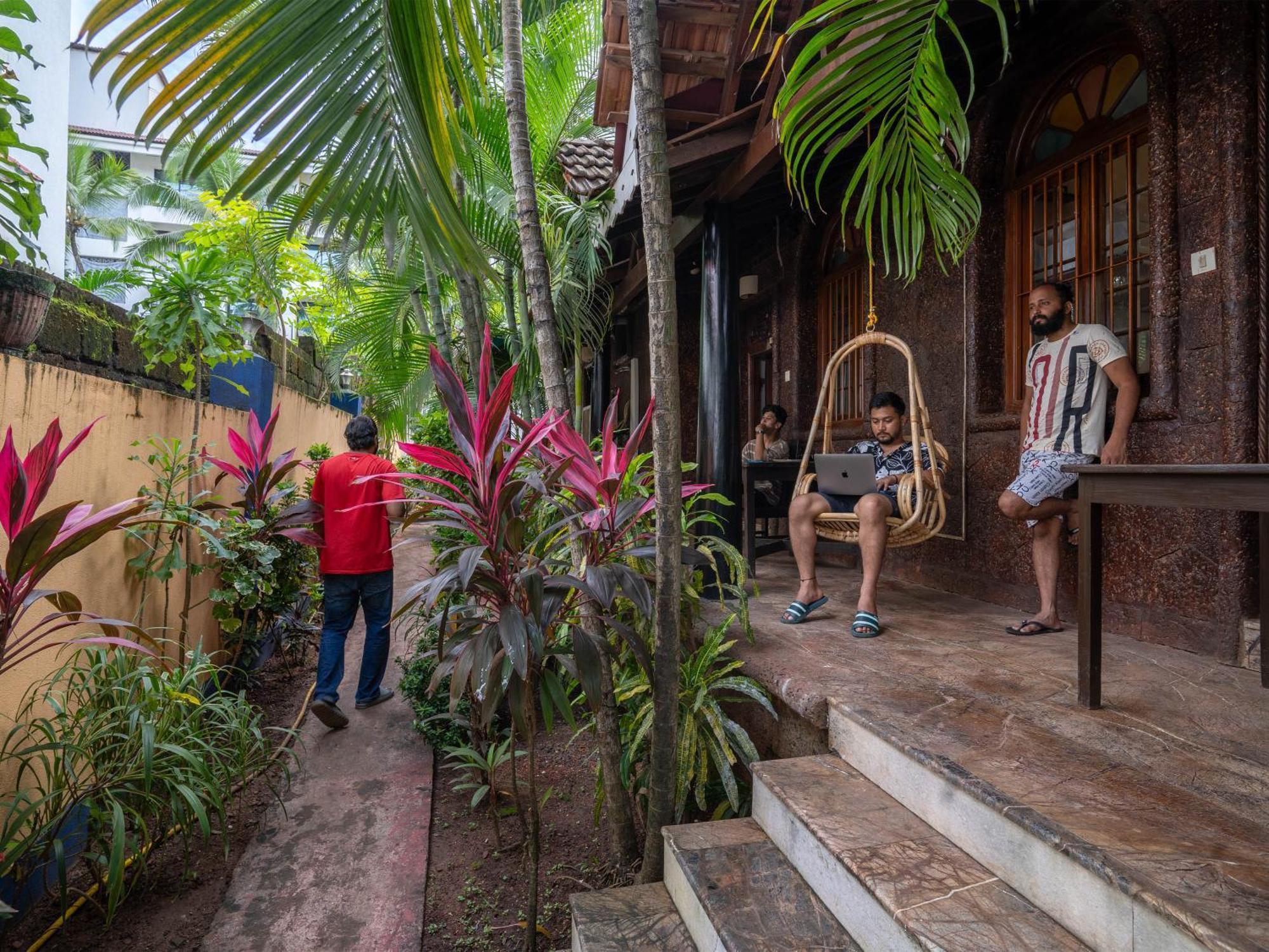 Madpackers Goa Anjuna - Bar Экстерьер фото